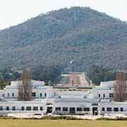Old Parliament House to Mount Ainslie