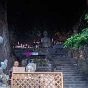 Sanbaggulsa cave temple