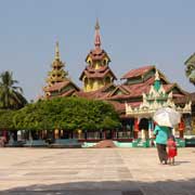 Around the large zedi