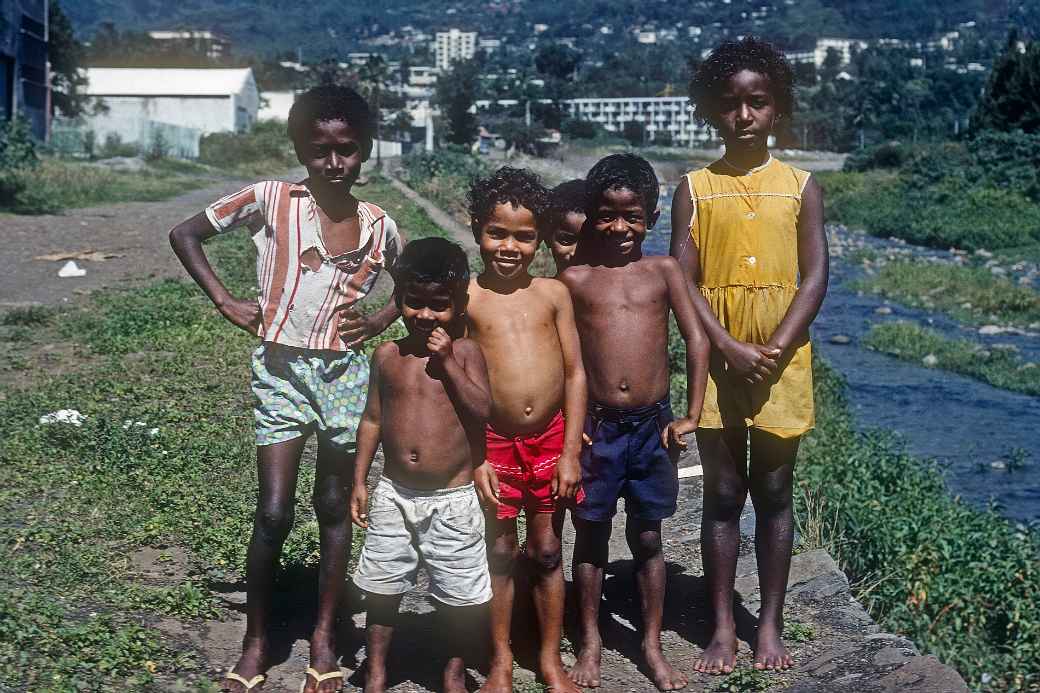 Children, Rivière Saint-Denis