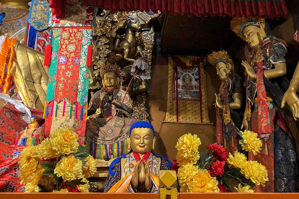 Sculptures, Sera Monastery