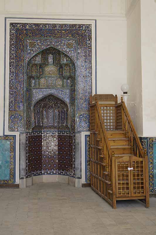 Kalyan Mosque interior